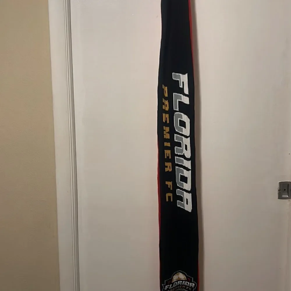 Florida premiere Scarf